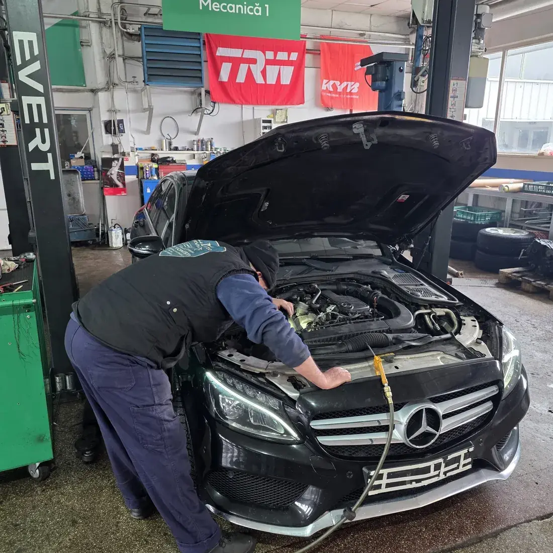 Mercedes Clasa C în lucru